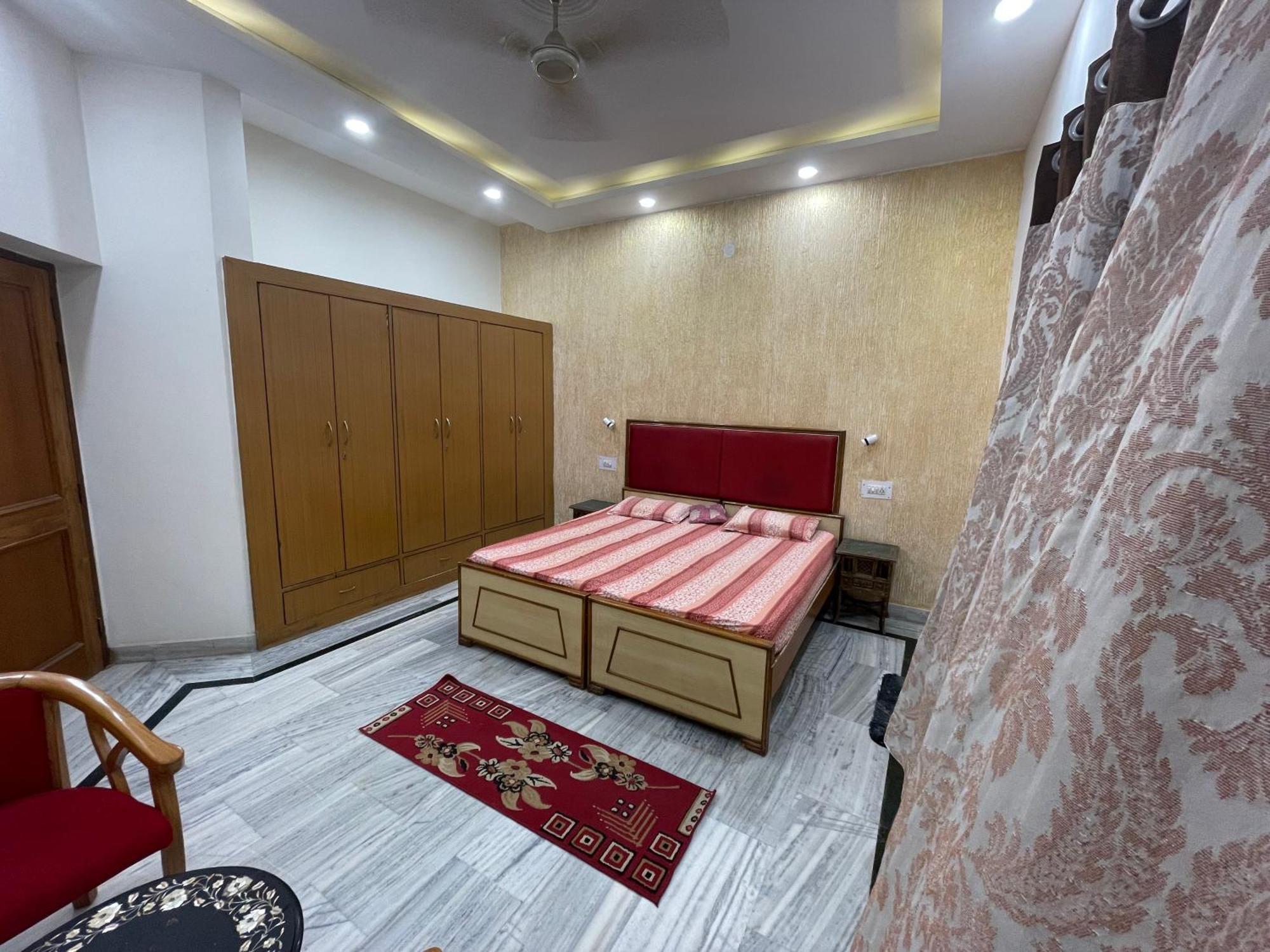 N Homestay Agra Tajganj Экстерьер фото