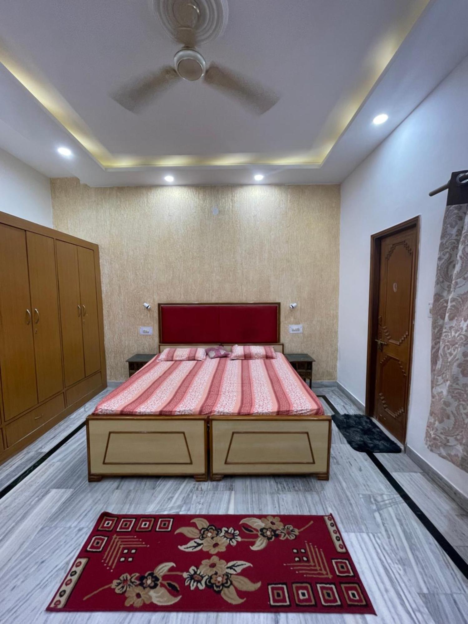 N Homestay Agra Tajganj Экстерьер фото