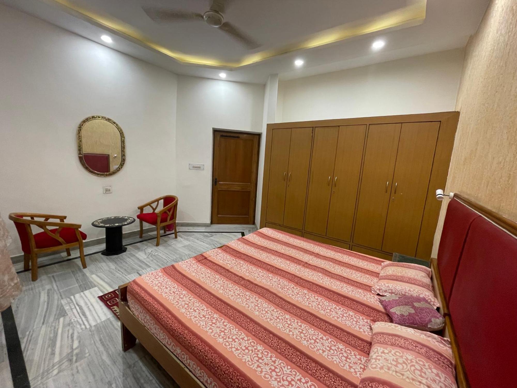 N Homestay Agra Tajganj Экстерьер фото