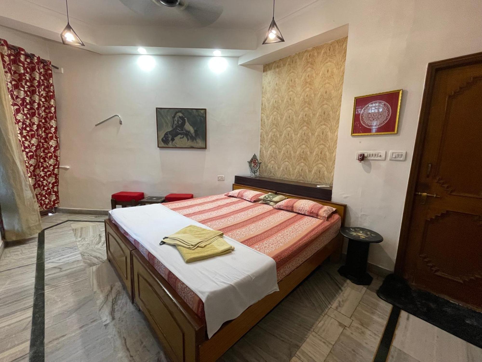 N Homestay Agra Tajganj Экстерьер фото