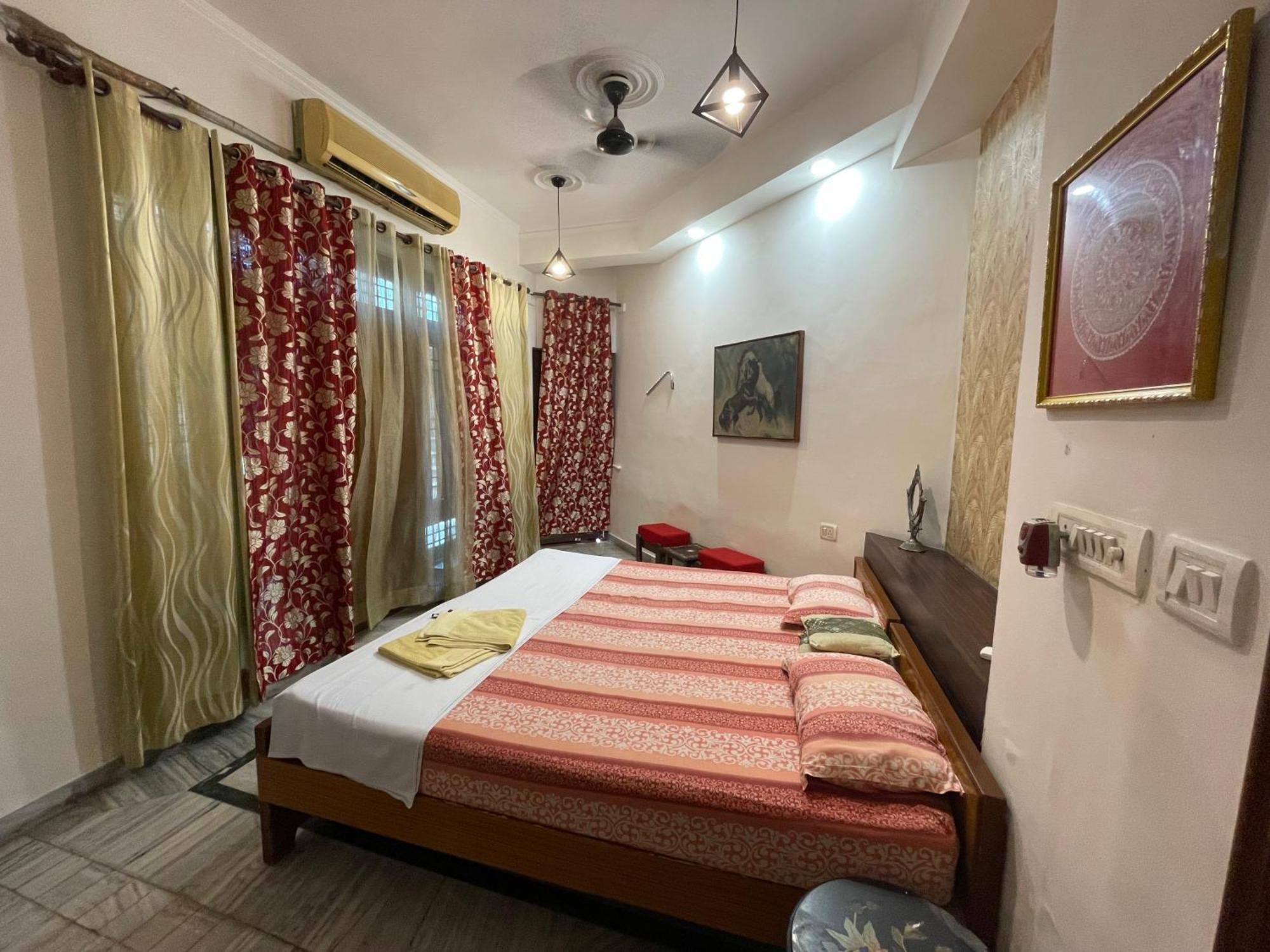 N Homestay Agra Tajganj Экстерьер фото